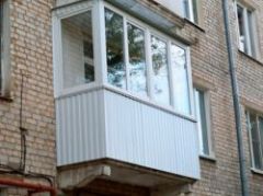 Застеклил — плати: зачем нужен штраф за несогласованные изменения балконов в жилых домах